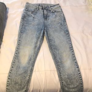 Blue white washed jeans